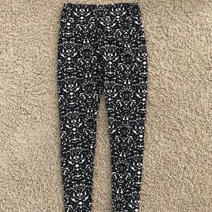 Black Pattern Leggings
